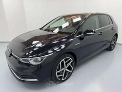 Nero Usata 2021 VW Golf VIII Style Tre volumi | 23.900 € (Buon prezzo)