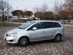 Argento Usata 2011 Opel Zafira Monovolume | 2990 €