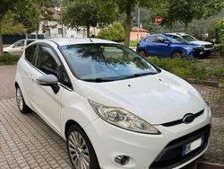 Usata 2009 Ford Fiesta Titanium Due volumi | 5000 € (Buon prezzo)