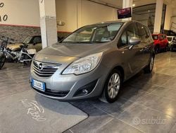 Grigio Usata 2013 Opel Meriva Cosmo Monovolume | 3900 € (Buon prezzo)