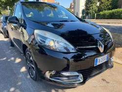 Nero Usata 2015 Renault Scénic III Bose Edition Monovolume | 10.950 € (Molto cara)