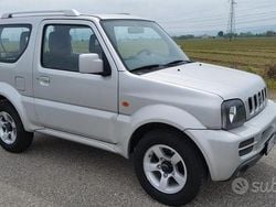 Grigio Usata 2009 Suzuki Jimny SUV | 11.500 € (Cara)