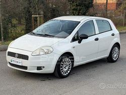 Bianco Usata 2009 Fiat Grande Punto Active Due volumi | 3990 € (Buon prezzo)