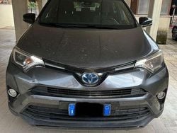 Grigio Usata 2018 Toyota RAV4 Hybrid SUV | 17.800 € (Ottimo prezzo)