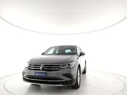 Moonstone grey Usata 2022 VW Tiguan Elegance SUV | 28.900 € (Buon prezzo)