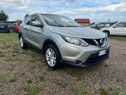 Grigio Usata 2014 Nissan Qashqai SUV | 10.800 € (Buon prezzo)