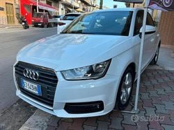 Bianco Usata 2015 Audi A1 Comfort Tre volumi | 11.500 € (Buon prezzo)