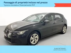 Urano grey Usata 2022 VW Golf VIII Life Tre volumi | 20.800 € (Buon prezzo)