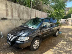 Usata 2004 Chrysler Voyager Monovolume | 2400 € (Buon prezzo)