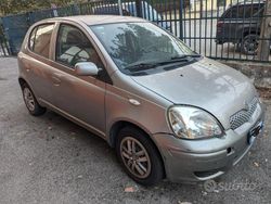 Usata 2003 Toyota Yaris Due volumi | 1400 € (Buon prezzo)