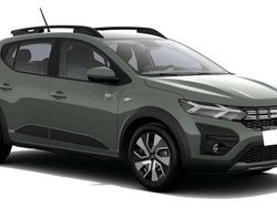 Verde Nuova 2025 Dacia Sandero Tre volumi | 11.950 € (Super prezzo)