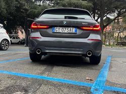 Grigio Usata 2021 BMW 120 Advantage Due volumi | 27.900 € (Buon prezzo)