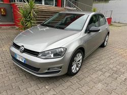 Grigio Usata 2016 VW Golf VII Highline Tre volumi | 8990 € (Buon prezzo)