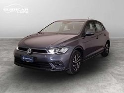 Grigio metallizzato scuro Usata 2022 VW Polo Life Tre volumi | 15.000 € (Ottimo prezzo)