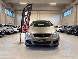 Grigio Usata 2006 Mercedes A150 Avantgarde Tre volumi | 3700 € (Cara)