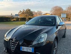 Nero Usata 2013 Alfa Romeo Giulietta Tre volumi | 6500 € (Buon prezzo)