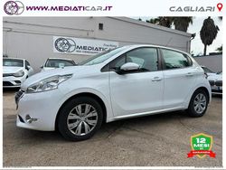 Bianco Usata 2015 Peugeot 208 Active Due volumi | 5900 € (Buon prezzo)
