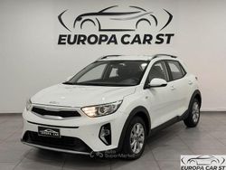 Bianco Usata 2022 Kia Stonic Style SUV | 14.200 € (Buon prezzo)