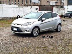 Grigio Usata 2009 Ford Fiesta Tre volumi | 2490 € (Ottimo prezzo)