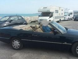 Blu Usata 1994 Mercedes E200 Cabrio | 9500 €