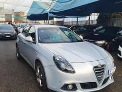 Grigio Usata 2016 Alfa Romeo Giulietta Distinctive Tre volumi | 7900 € (Buon prezzo)