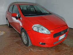 Rosso(met.) Usata 2009 Fiat Grande Punto Dynamic Due volumi | 3500 € (Buon prezzo)