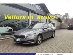 Grigio Usata 2022 Skoda Octavia Executive Station wagon | 18.990 € (Buon prezzo)