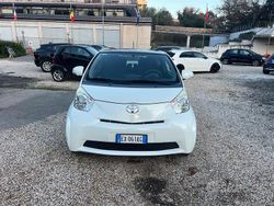 Bianco Usata 2014 Toyota iQ Lounge Due volumi | 6499 € (Buon prezzo)