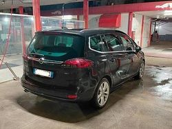 Nero Usata 2016 Opel Zafira Tourer Monovolume | 9900 € (Buon prezzo)