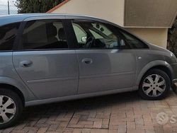Grigio Usata 2007 Opel Meriva Monovolume | 4000 €
