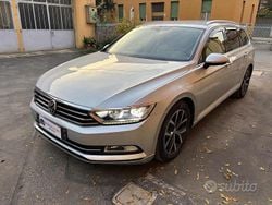 Grigio Usata 2017 VW Passat Business Station wagon | 13.490 € (Ottimo prezzo)