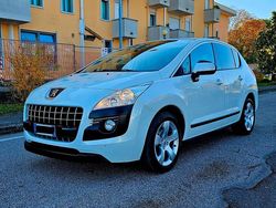 Bianco Usata 2009 Peugeot 3008 Premium SUV | 3000 € (Buon prezzo)