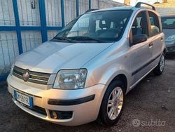 Grigio Usata 2008 Fiat Panda Emotion Tre volumi | 3800 € (Buon prezzo)