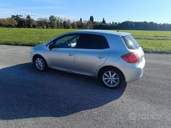 Grigio Usata 2008 Toyota Auris Due volumi | 2900 € (Buon prezzo)