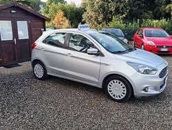 Other Usata 2017 Ford Ka Tre volumi | 6990 € (Buon prezzo)