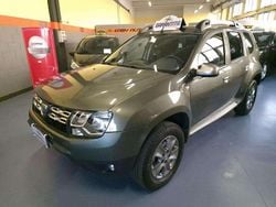 Verde Usata 2014 Dacia Duster Lauréate SUV | 9490 € (Buon prezzo)