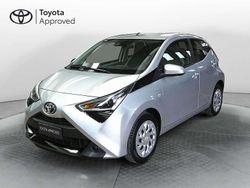 Grigio Usata 2021 Toyota Aygo Connect Style Due volumi | 12.900 € (Buon prezzo)