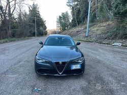 Grigio Usata 2018 Alfa Romeo Giulia Business Tre volumi | 14.500 € (Buon prezzo)