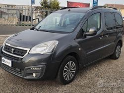 Grigio Usata 2016 Peugeot Partner Monovolume | 6600 € (Super prezzo)