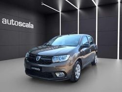 Marrone(met.) Usata 2018 Dacia Sandero Essentiel Due volumi | 8990 € (Buon prezzo)