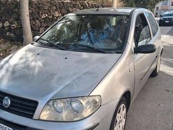 Grigio Usata 2006 Fiat Punto Due volumi | 600 €