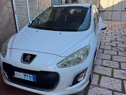 Bianco Usata 2011 Peugeot 308 Sportium Tre volumi | 4200 € (Ottimo prezzo)