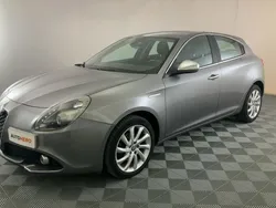 Grigio Usata 2016 Alfa Romeo Giulietta Super Due volumi | 12.499 € (Buon prezzo)