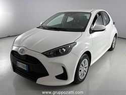 Bianco Usata 2025 Toyota Yaris Hybrid Active Tre volumi | 18.900 € (Super prezzo)