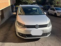 Argento Usata 2012 VW Touran Comfortline Monovolume | 7500 € (Buon prezzo)