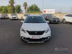 Bianco Usata 2018 Peugeot 2008 Allure SUV | 14.500 € (Molto cara)