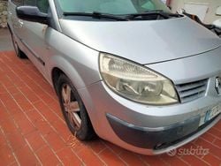 Grigio Usata 2007 Renault Scénic II Monovolume | 600 € (Super prezzo)