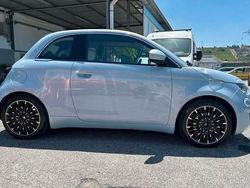 Blu Usata 2020 Fiat 500e La Prima Cabrio | 15.899 € (Buon prezzo)