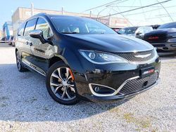 Nero Usata 2018 Chrysler Pacifica Limited SUV | 27.900 €