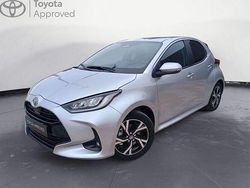 Grigio Nuova 2025 Toyota Yaris Hybrid Trend Tre volumi | 22.250 € (Cara)